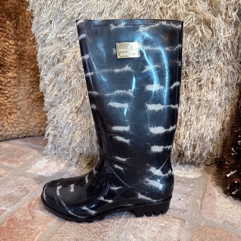 Nicole Miller New York Rain Boots sz 8